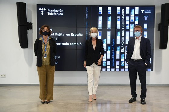 Informe Fundación Telefónica sobre digitalización. Informe Fundación Telefónica sobre digitalización.