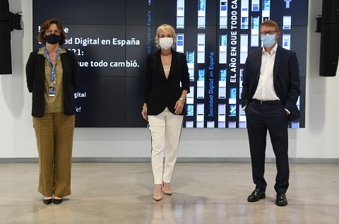 Presentación La Sociedad Digital en España 2020-2021: El año en que todo cambió de Fundación Telefónica. Presentación La Sociedad Digital en España 2020-2021: El año en que todo cambió de Fundación Telefónica.