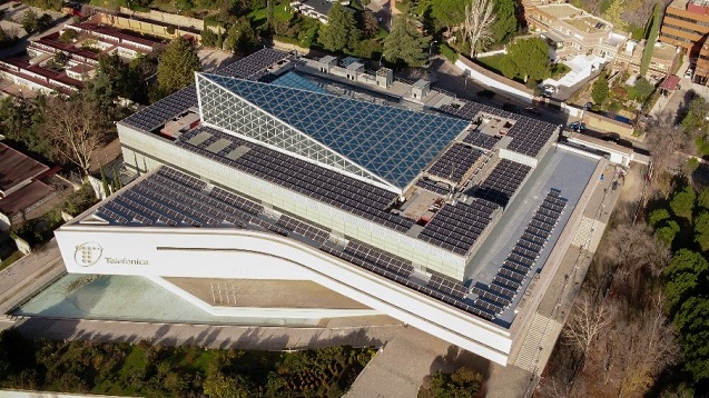 Telefónica continúa con su política de eco-sostenible: paneles solares. Telefónica continúa con su política de eco-sostenible: paneles solares.