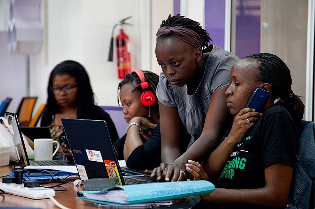 Se tambalea Internet en África. Se tambalea Internet en África.
