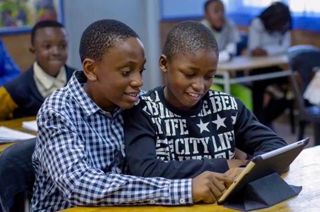 Proyecto Giga alcanza un millón de escuelas conectadas a Internet Proyecto Giga alcanza un millón de escuelas conectadas a Internet
