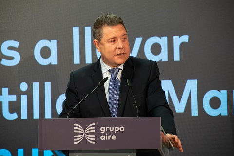 Emiliano García-Page en el transcurso de la presentación del nuevo CPD de Aire Networks