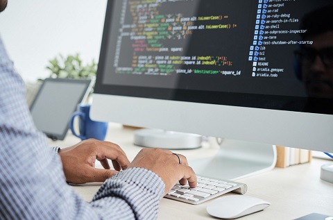 Un programador, en un momento de su trabajo. Un programador, en un momento de su trabajo.