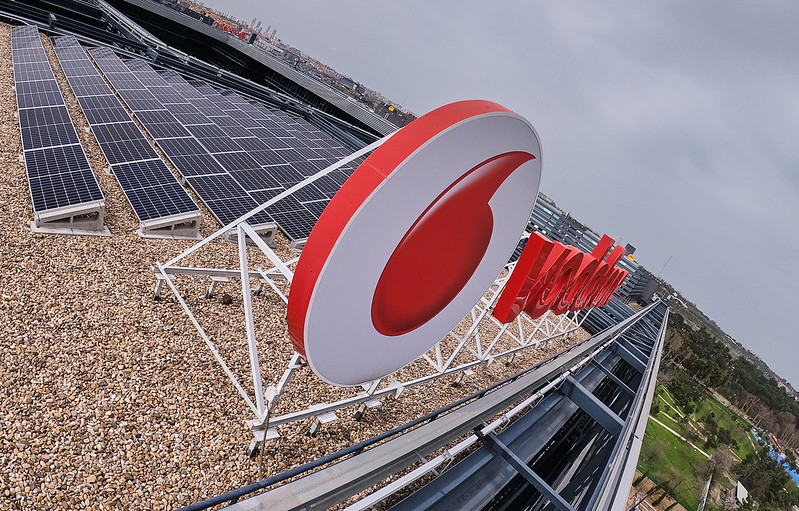 Vodafone España aumenta sus ingresos totales en el tercer trimestre, pero cae en servicios.