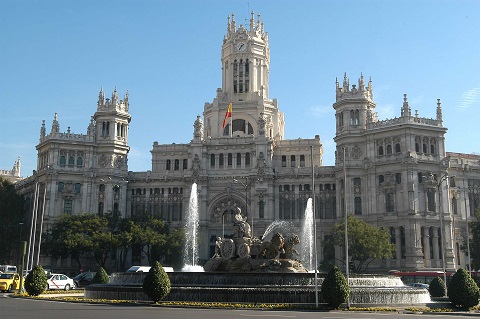 El Ayuntamiento de Madrid moderniza sus servicios digitales en la nube híbrida con Kyndryl El Ayuntamiento de Madrid moderniza sus servicios digitales en la nube híbrida con Kyndryl