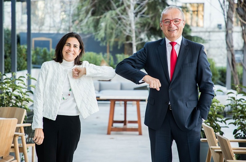 María Jesús Almazor, CEO de Ciberseguridad y Cloud de Telefónica Tech y Albert Triola, director general de Oracle España.