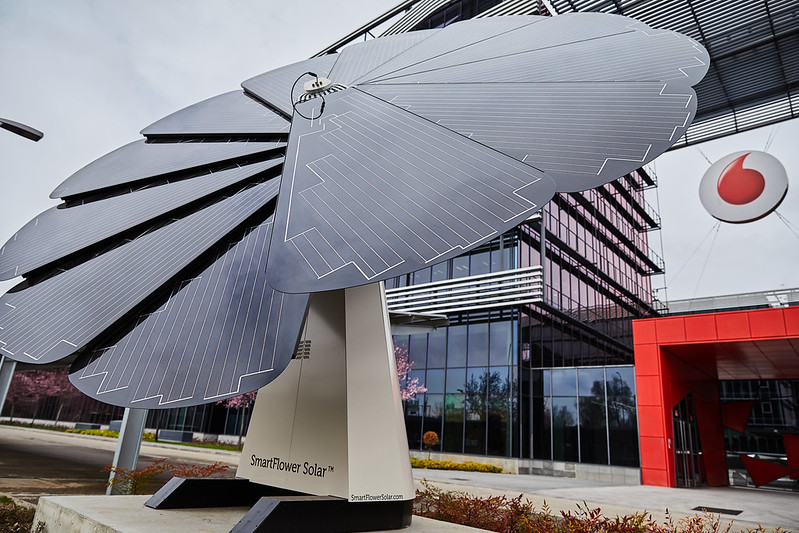 Vodafone y Repsol crean una comunidad solar con gestión IoT.
