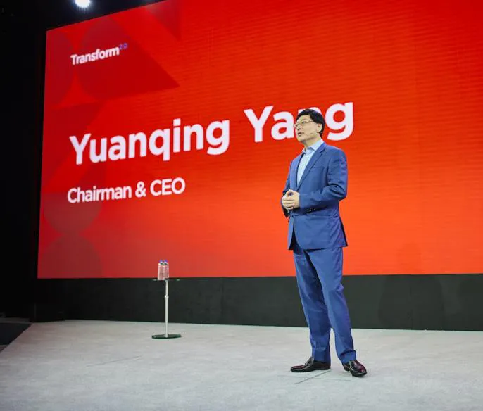 Yanqing Yang, presidente y consejero delegado de Lenovo.