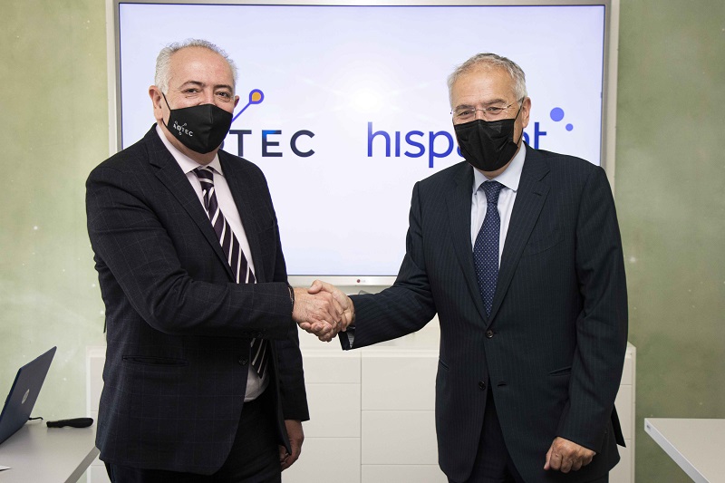 Acuerdo Hispasat y Aotec para llevar conectividad satelital a la España rural. Acuerdo Hispasat y Aotec para llevar conectividad satelital a la España rural.