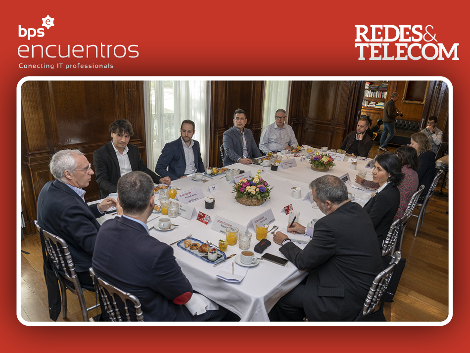 Encuentro sobre Industria 5.0 organizado por Redes&Telecom en colaboración con Cisco, IFS e Ikusi. Encuentro sobre Industria 5.0 organizado por Redes&Telecom en colaboración con Cisco, IFS e Ikusi.