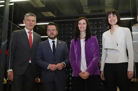 Diana Morant, Mariya Gabriel y Pere Aragonès en la visita al BSC-CNS.