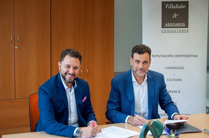 Osmar Polo, CEO de T-Systems Iberia, y Sebastián Cebrián, CEO de Villafañe & Asociados Consultores. 