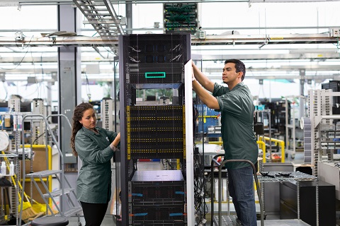 HPE abre una nueva fábrica de supercomputación en República Checa HPE abre una nueva fábrica de supercomputación en República Checa