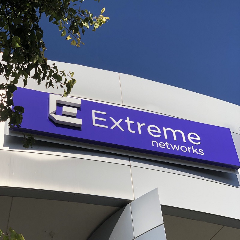Logo Extreme Networks.