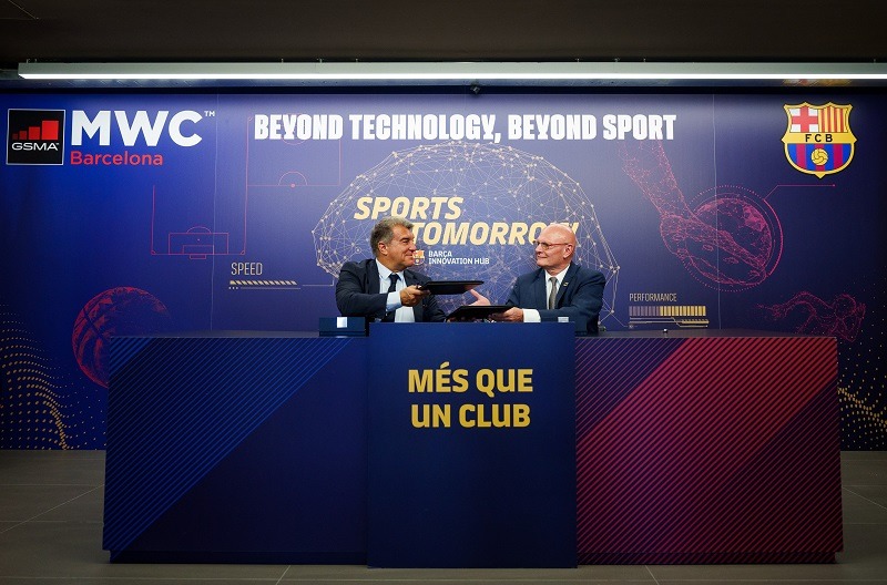 Firma del acuerdo entre el FC Barcelona y la GSMA.