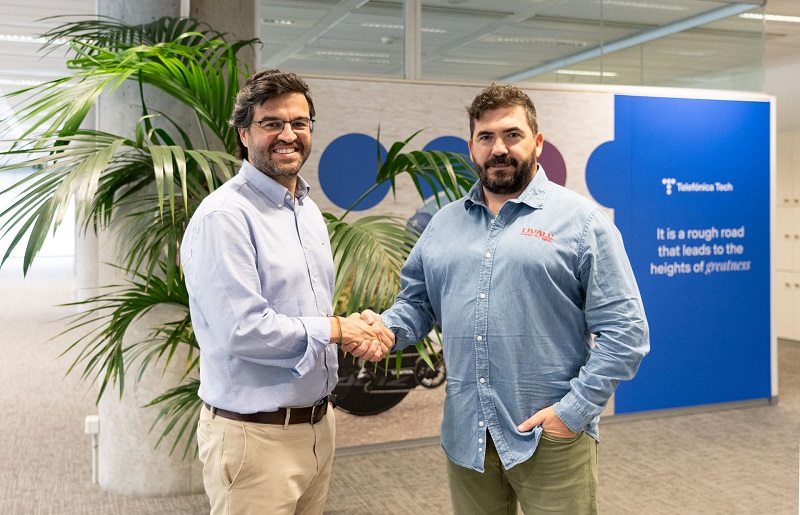 Gonzalo Martín-Villa, CEO de IoT y Big Data de Telefónica Tech, y Manu Marín, CEO de Livall Europe.