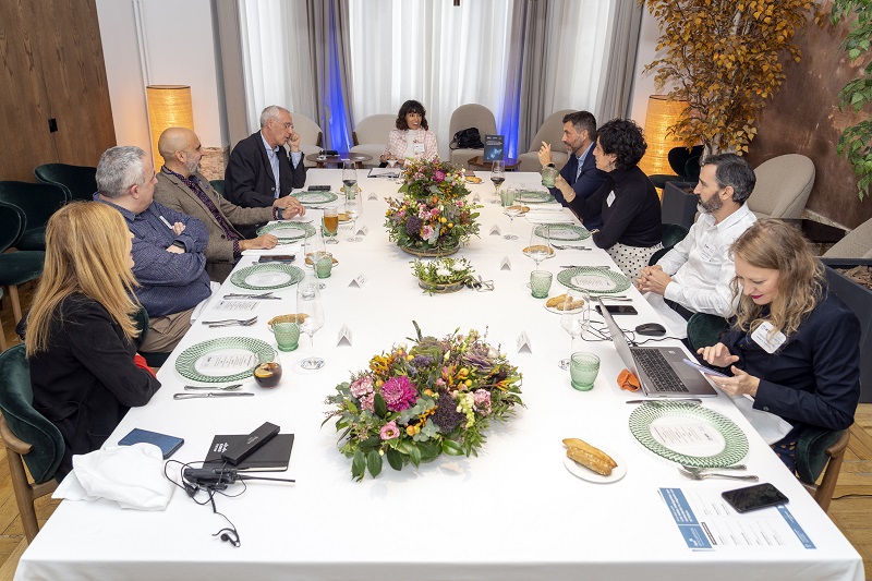 Evento sobre redes inteligentes realizado por Redes&Telecom junto con Cisco España y NTT. Evento sobre redes inteligentes realizado por Redes&Telecom junto con Cisco España y NTT.