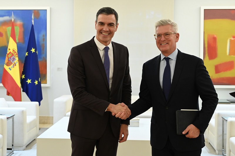 Pedro Sánchez, presidente del Gobierno, se reúne con Börje Ekholm, CEO de Ericsson.