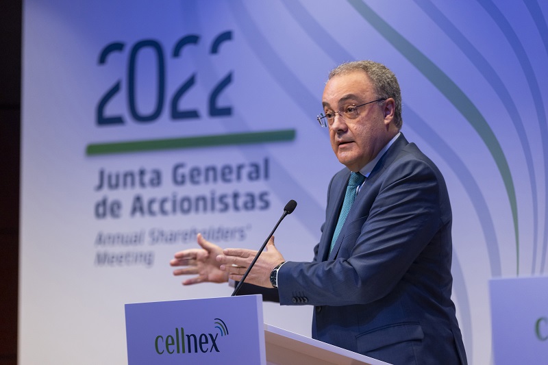 Tobías Martínez, CEO de Cellnex, presenta su renuncia al cargo. 