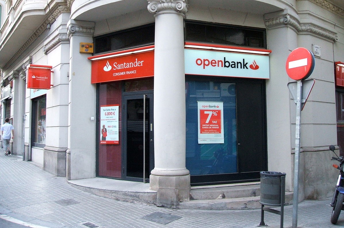 Oficina de Openbank en Barcelona (Wikipedia).