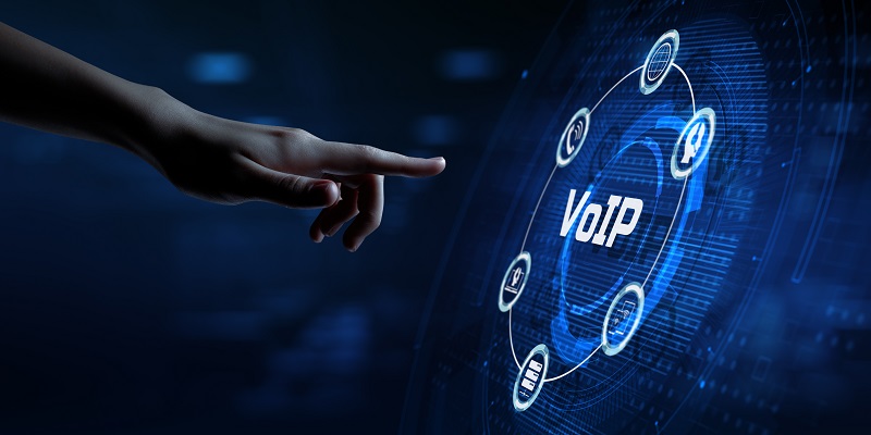 La VoIP (Voz sobre Protocolo IP) se considera como la primera etapa de estas arquitecturas.