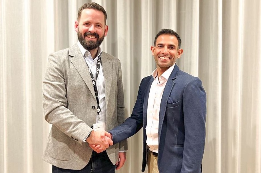Lee Goodenough, managing director de Vass en UK e Irlanda, y Deepak Chandarana, managing director de psKinetic. Lee Goodenough, managing director de Vass en UK e Irlanda, y Deepak Chandarana, managing director de psKinetic.