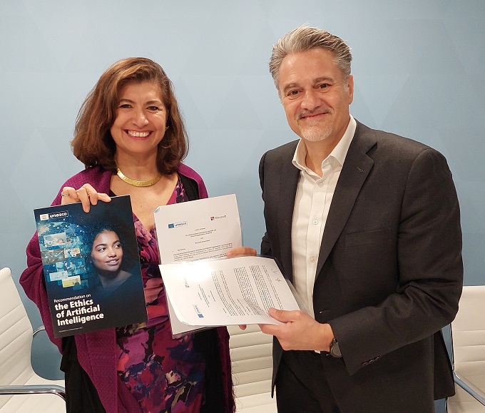 Gabriela Ramos, subdirectora general de Ciencias Sociales y Humanas de la UNESCO; Alberto Granados, presidente de Microsoft España. Gabriela Ramos, subdirectora general de Ciencias Sociales y Humanas de la UNESCO; Alberto Granados, presidente de Microsoft España.