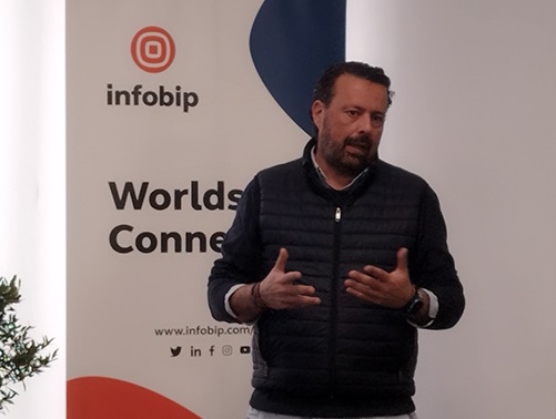 Álvaro Ansaldo, country manager de Infobip Iberia, durante la presentación del estudio.