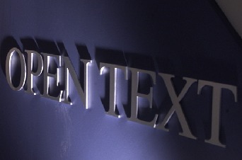 Logo de OpenText. Logo de OpenText.