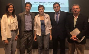 En la fotografía (de izqda. a drcha.): Mercedes de Cambra, responsable de Market Access de Grupo Menarini España; Carlos Alberto Arenas, Gerente del Área IX Vega Alta del Segura en el Servicio Murciano de Salud; Catalina Lorenzo, consejera de Sanidad de En la fotografía (de izqda. a drcha.): Mercedes de Cambra, responsable de Market Access de Grupo Menarini España; Carlos Alberto Arenas, Gerente del Área IX Vega Alta del Segura en el Servicio Murciano de Salud; Catalina Lorenzo, consejera de Sanidad de