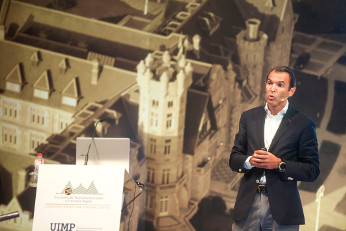 José Antonio López, consejero delegado de Ericsson España, durante su intervención en Santander. José Antonio López, consejero delegado de Ericsson España, durante su intervención en Santander.