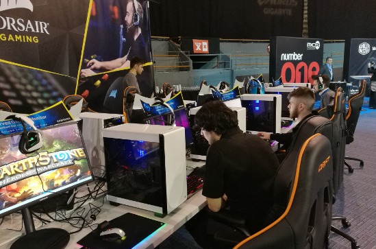 Equipos para gaming en un evento de MCR. Equipos para gaming en un evento de MCR.