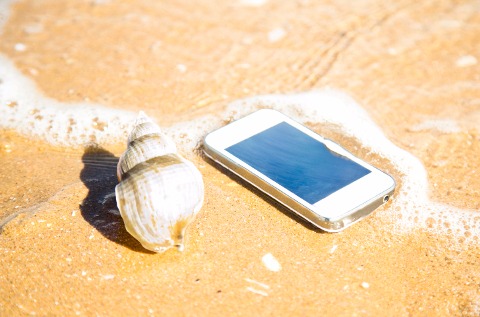 Smartphone en la playa. Smartphone en la playa.