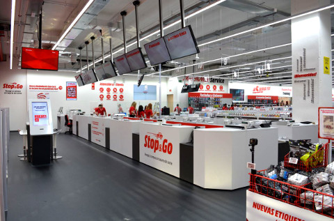 Vista del nuevo establecimiento de MediaMarkt en Granada. Vista del nuevo establecimiento de MediaMarkt en Granada.