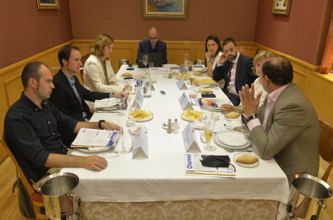 Mesa sobre las TI en la educación organizada por CHANNEL PARTNER. Mesa sobre las TI en la educación organizada por CHANNEL PARTNER.