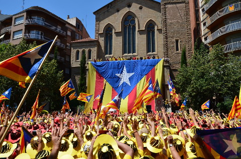 Estelada desplegada en Manresa. Estelada desplegada en Manresa.