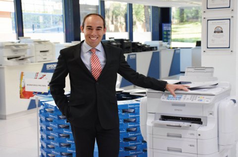 Néstor Giner, MPS Specialist de Epson Néstor Giner, MPS Specialist de Epson