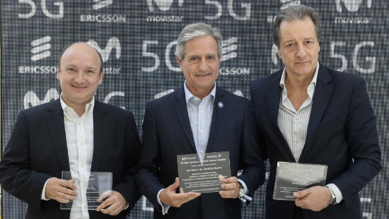 Nicolás Brancoli, vicepresidente de Ericsson en Sudamérica; Andrés Ibarra, ministro de Modernización de Argentina; y Federico Rava, presidente ejecutivo de Telefónica Argentina. Nicolás Brancoli, vicepresidente de Ericsson en Sudamérica; Andrés Ibarra, ministro de Modernización de Argentina; y Federico Rava, presidente ejecutivo de Telefónica Argentina.