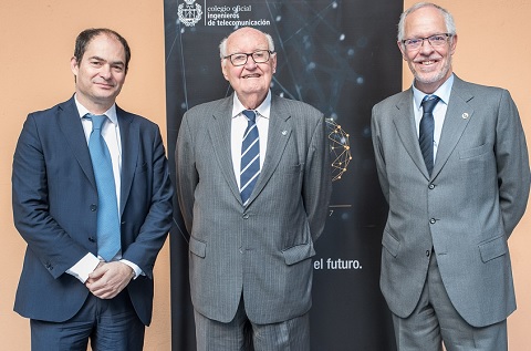 De izda a dcha.: Alejandro Arranz Calvo, Director General de Investigación e Innovación de la Comunidad de Madrid; Manuel Márquez Balín, Vicepresidente Primero Real Academia de Ingeniería de España; y Eugenio Fontán Oñate, Decano Presidente COIT-AEIT De izda a dcha.: Alejandro Arranz Calvo, Director General de Investigación e Innovación de la Comunidad de Madrid; Manuel Márquez Balín, Vicepresidente Primero Real Academia de Ingeniería de España; y Eugenio Fontán Oñate, Decano Presidente COIT-AEIT
