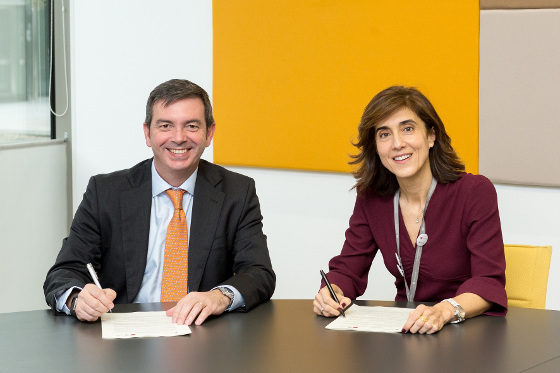 Francisco Arteche, consejero delegado del Grupo Euskaltel, y Pilar López, presidenta de Microsoft Ibérica. Francisco Arteche, consejero delegado del Grupo Euskaltel, y Pilar López, presidenta de Microsoft Ibérica.
