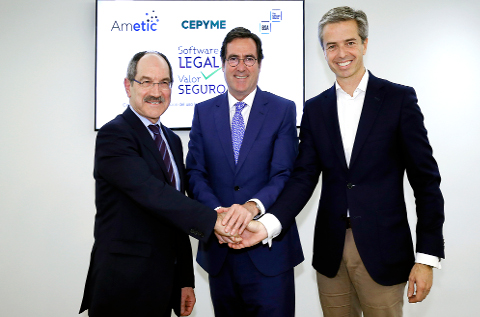 Los reponsables de Cepyme, Ametic y BSA, en la firma del acuerdo. Los reponsables de Cepyme, Ametic y BSA, en la firma del acuerdo.