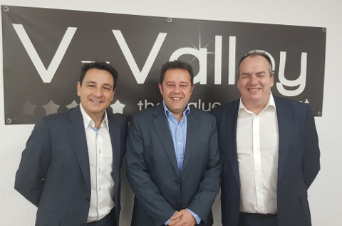 Javier Ruiz, Alberto López y Antonio Arroyo, de la división de seguridad de V-Valley. Javier Ruiz, Alberto López y Antonio Arroyo, de la división de seguridad de V-Valley.