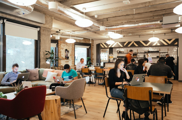 Cada vez son más los emprendedores que apuestan por los espacios de coworking para establecer su oficina.