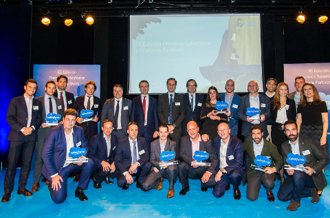 Foto de familia de los partners premiados por Salesforce Iberia en 2018. Foto de familia de los partners premiados por Salesforce Iberia en 2018.