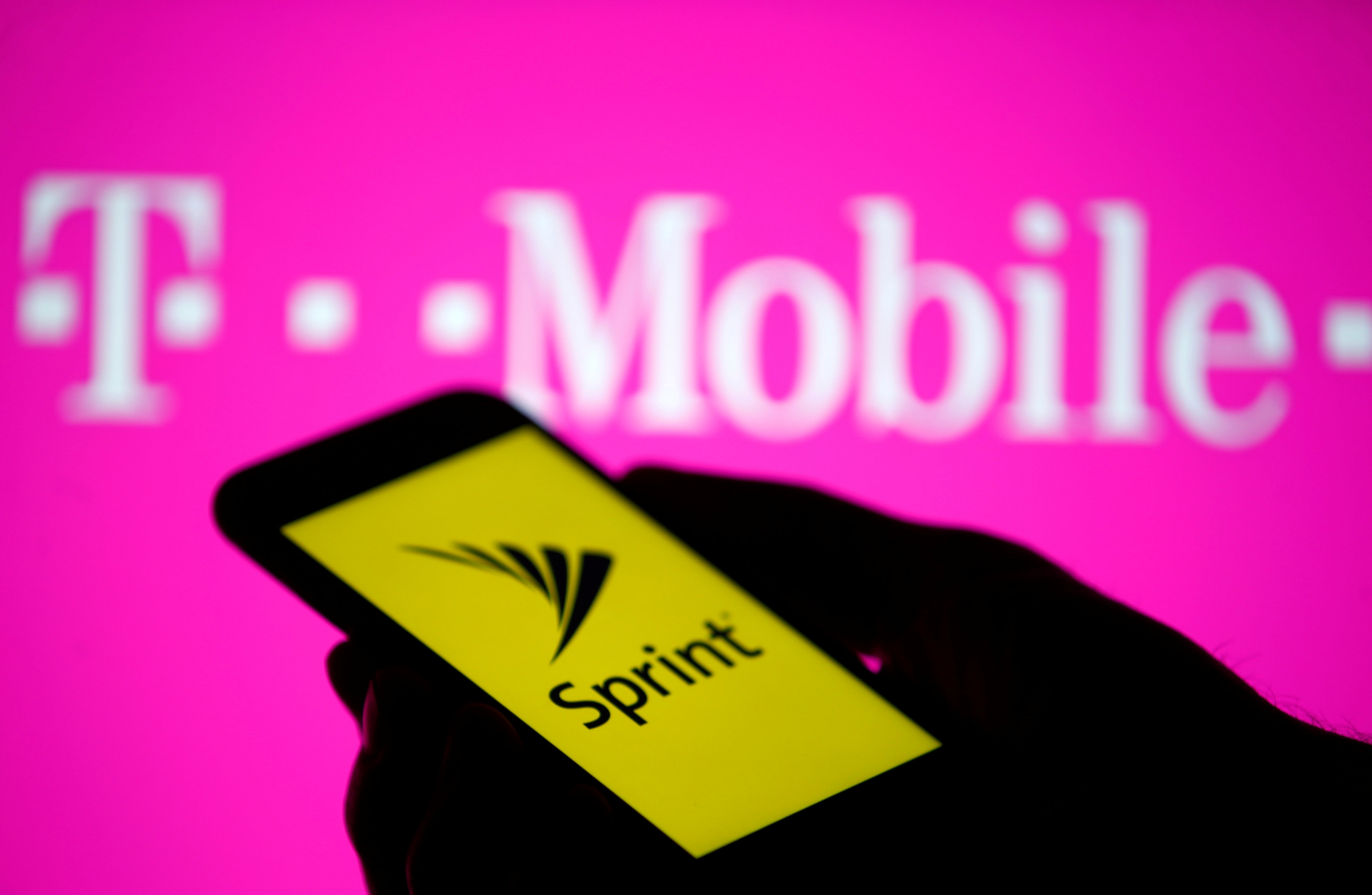 T-Mobile y Sprint presentan su propuesta de fusión T-Mobile y Sprint presentan su propuesta de fusión