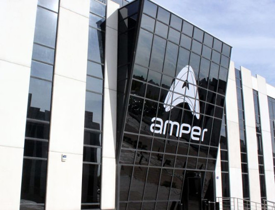 Amper compra el 45% de la alemana Atlas Engineering and Construction. Amper compra el 45% de la alemana Atlas Engineering and Construction.
