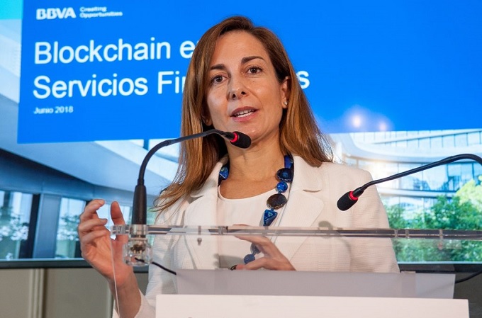 Alicia Pertusa, responsable de Estrategia y Blockchain de BBVA, durante su intervención en APIE 2018. Alicia Pertusa, responsable de Estrategia y Blockchain de BBVA, durante su intervención en APIE 2018.