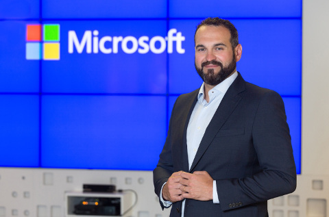 Santiago Oller, cloud business development director en Microsoft Santiago Oller, cloud business development director en Microsoft