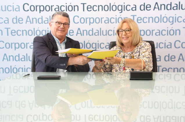 Fernando Rodríguez del Estal, presidente de Eticom, y la presidenta de Corporación Tecnológica de Andalucía, Adelaida de la Calle Martín. Fernando Rodríguez del Estal, presidente de Eticom, y la presidenta de Corporación Tecnológica de Andalucía, Adelaida de la Calle Martín.
