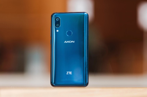 Смартфон zte axon 9 могут показать в конце месяца